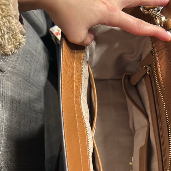 Michael Kors Selma Brown Leather Tote Bag - Picture 4 of 6